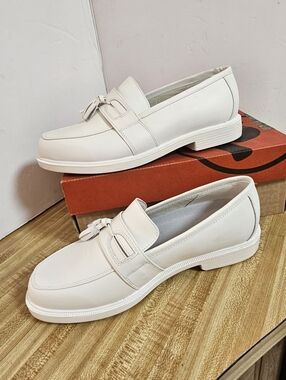 Propet Men's White Leather Tassel Kiltie Loafers Size 10 M Excellent w/ Box
